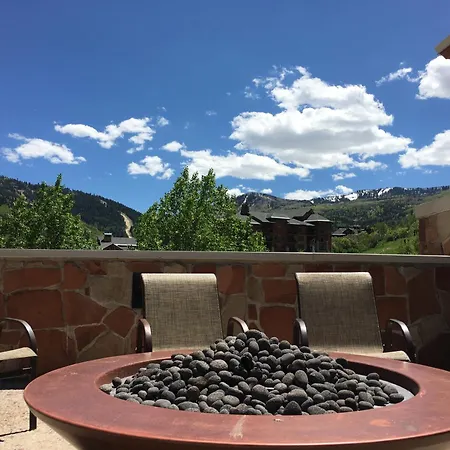 Unequalled Ski In Out Location Next To Gondola, Sundial 1Br, Pool, Hot Tubs, Condo Nast Winner C216B